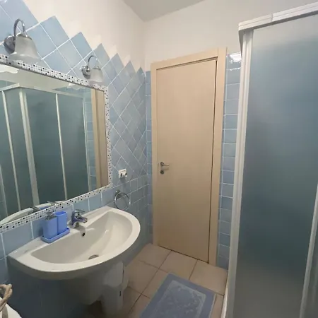 Elena's 아파트 카니지오네